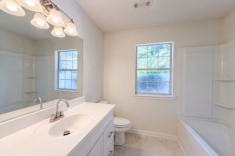 Photo 21 of 26 of 105 Nanci Ct, Stockbridge, GA