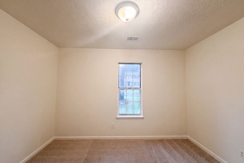 Photo 10 of 29 of 4320 Southvale Dr, Decatur, GA