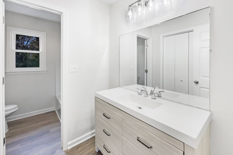 Photo 16 of 18 of 4051 Gordon Ct, Winston Salem, NC