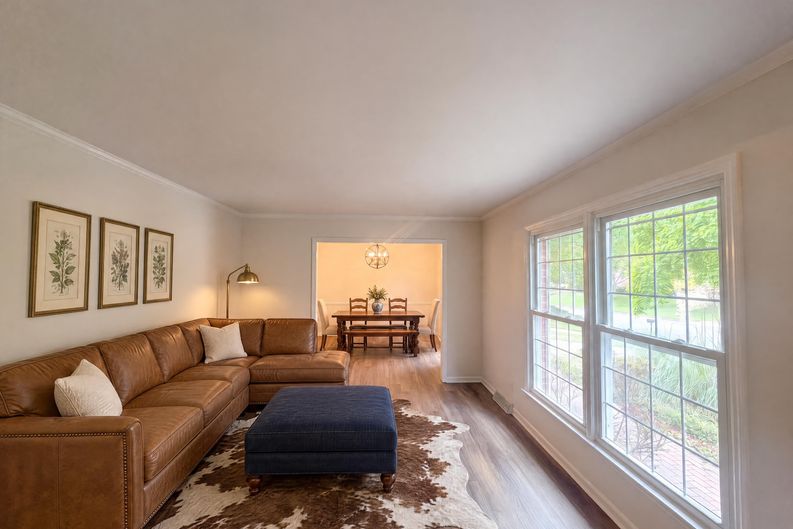 Photo 3 of 15 of 505 Leawood Dr, Greensboro, NC