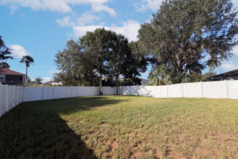 Photo 27 of 30 of 7607 Tangle Rush Dr, Gibsonton, FL
