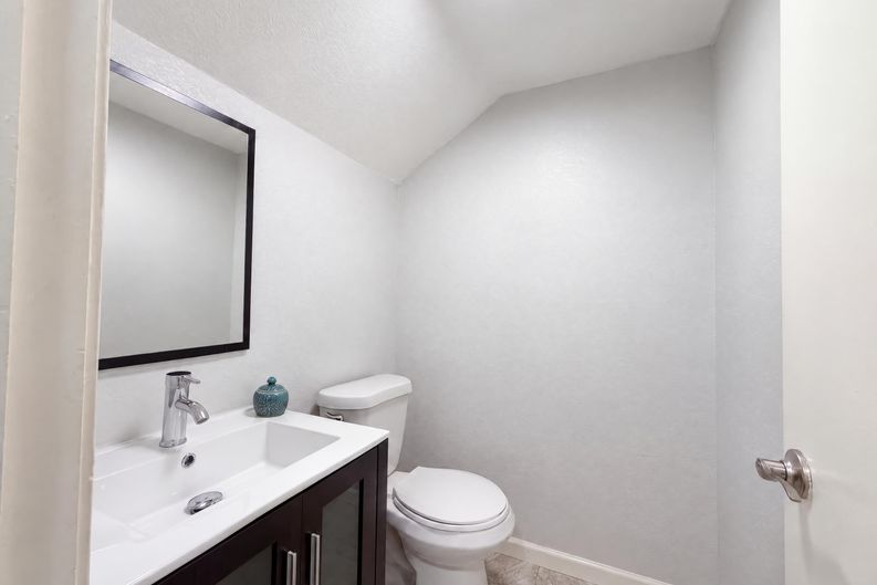 Photo 15 of 19 of 2831 Red Oak Dr, Grand Prairie, TX
