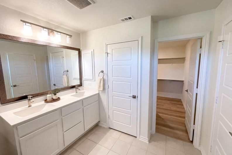 Photo 11 of 26 of 424 Sambar Bay Dr, Boerne, TX