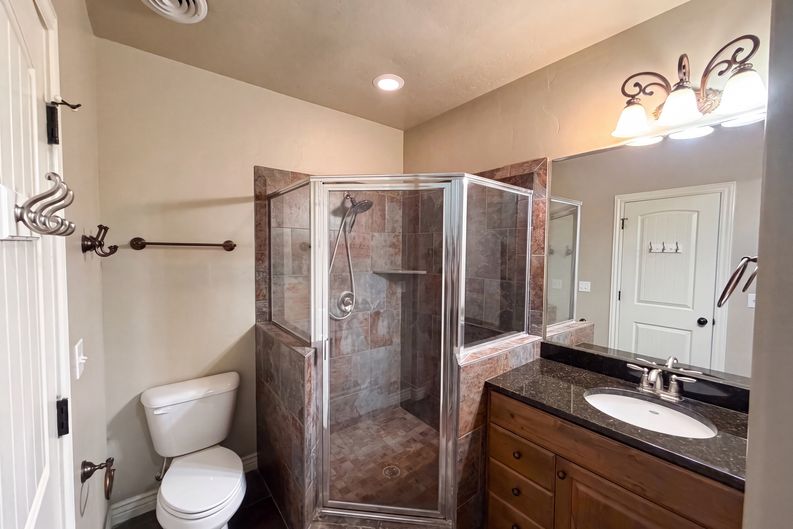 Photo 23 of 31 of 14496 S Fox Creek Dr, Herriman, UT
