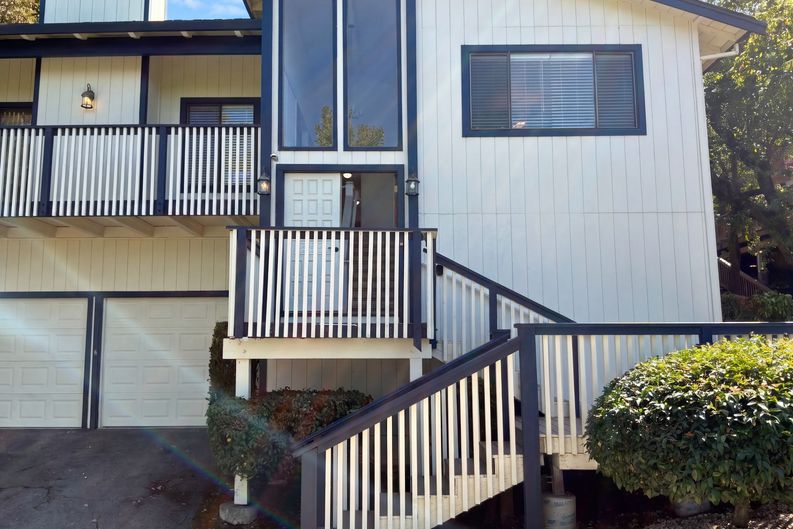 Photo 3 of 76 of 2281 Yale St, Martinez, CA