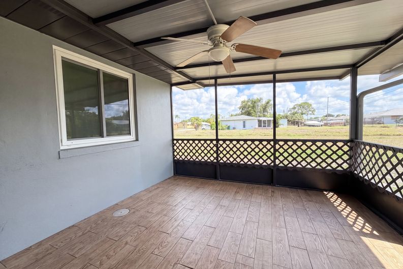 Photo 23 of 26 of 3260 Pinetree St, Port Charlotte, FL