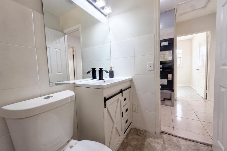 Photo 11 of 22 of 7916 Endive Ave, Tampa, FL