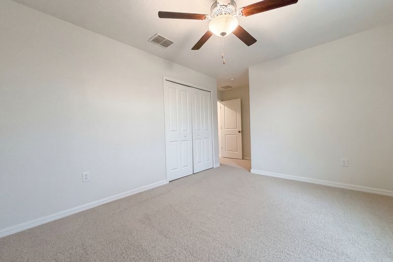 Photo 37 of 42 of 11849 Blackeyed Susan Dr, Riverview, FL