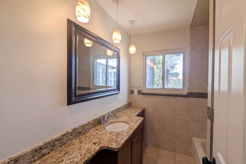 Photo 8 of 21 of 8507 Darlene St, Warren, MI