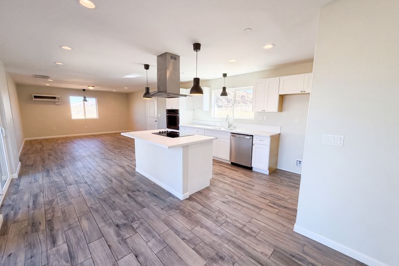 Photo 15 of 19 of 14100 Nightshade Rd, Apple Valley, CA