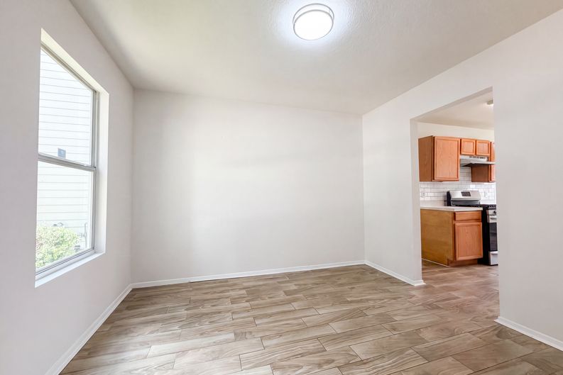 Photo 6 of 20 of 3338 Dartmouth Field Ln, Fresno, TX