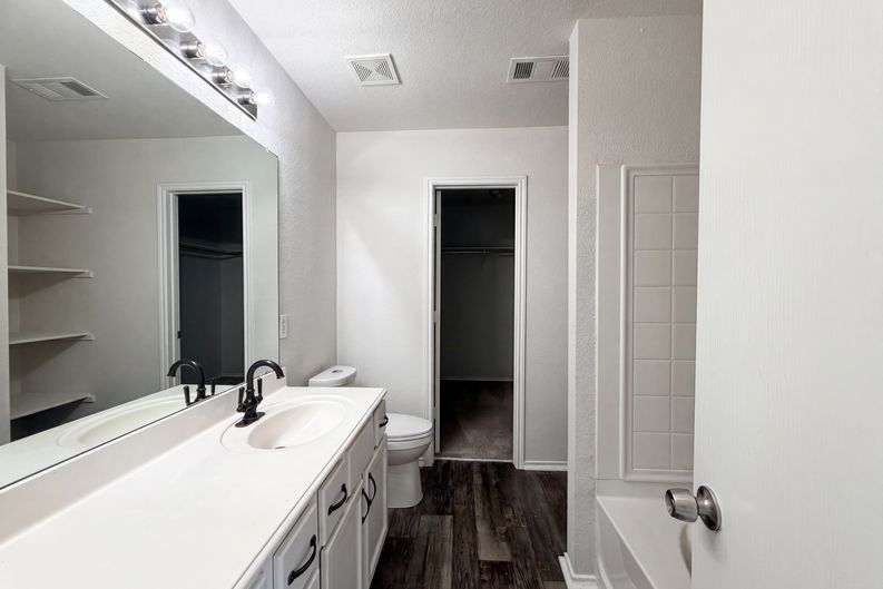 Photo 11 of 22 of 10212 Coolidge Dr, McKinney, TX