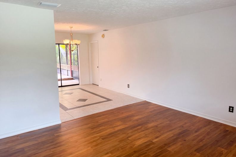 Photo 10 of 30 of 3123 SE Quanset Cir, Stuart, FL