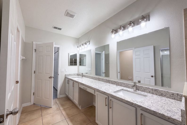 Photo 23 of 40 of 3508 Yacht Club Ct, Kissimmee, FL