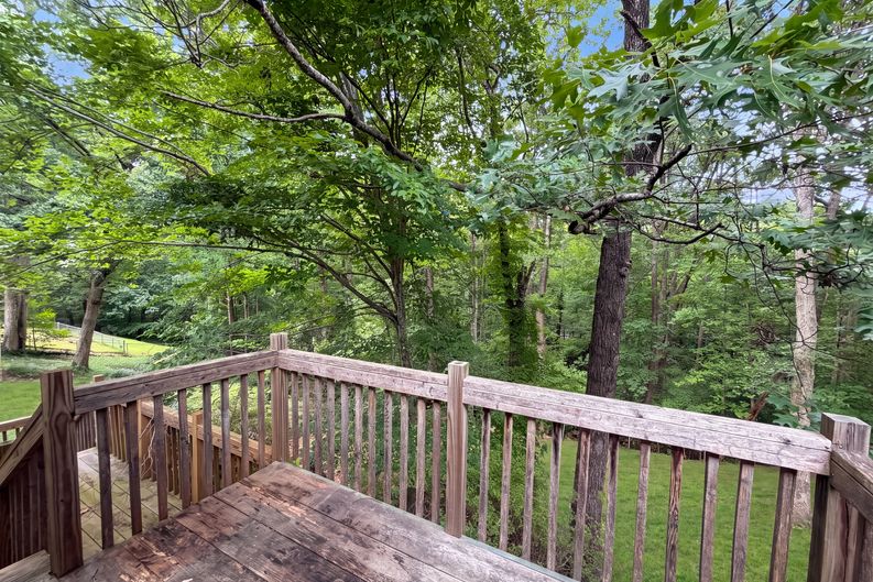Photo 15 of 17 of 7816 Foxwood Dr, Raleigh, NC
