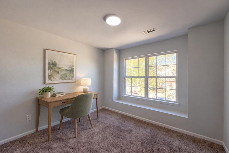 Photo 13 of 22 of 13927 Singleleaf Ln, Charlotte, NC