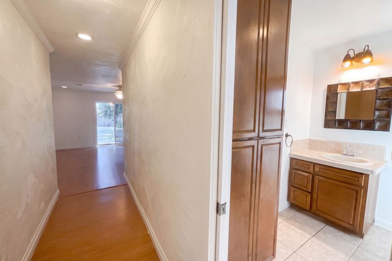 Photo 21 of 29 of 3450 Sierra View Ln, Sacramento, CA