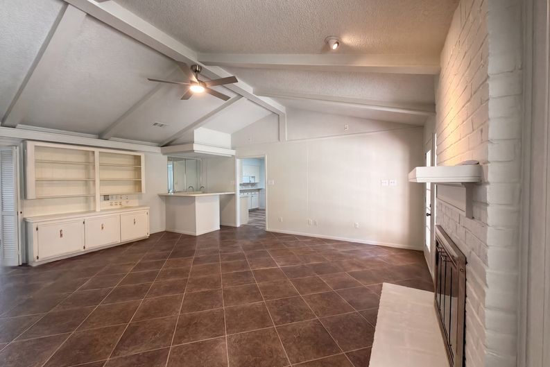 Photo 34 of 47 of 4042 Greenbriar Dr, Missouri City, TX