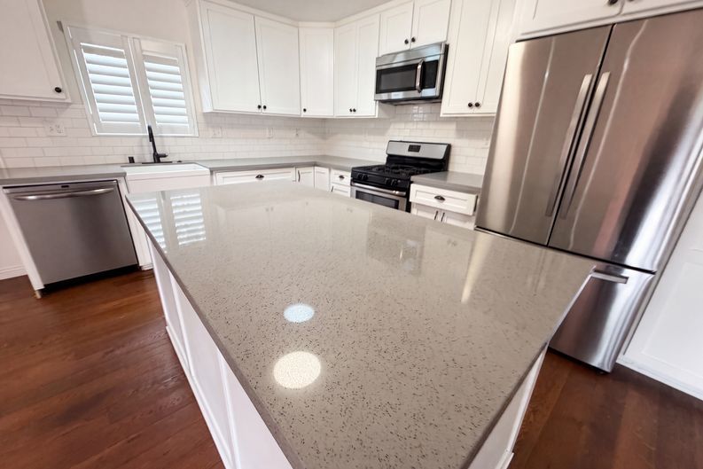 Photo 7 of 22 of 1138 S St Andrews Pl, Los Angeles, CA