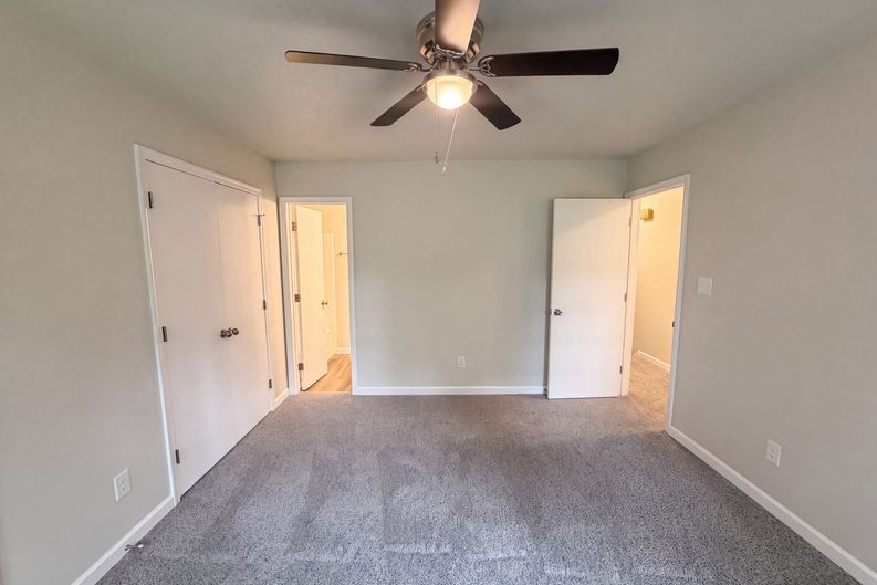 Photo 4 of 18 of 11 Chanter Ct, Durham, NC
