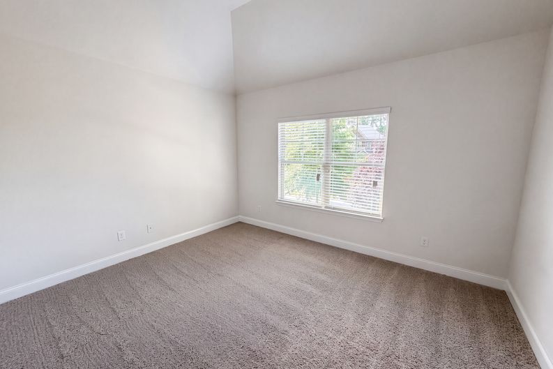 Photo 14 of 22 of 2321 Willow Shade Ln, Loganville, GA