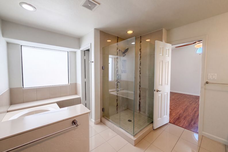 Photo 17 of 34 of 3906 E Amberwood Dr, Phoenix, AZ