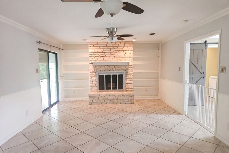 Photo 3 of 24 of 306 Ranchero Rd, Kerrville, TX