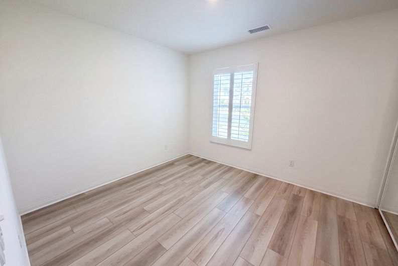 Photo 9 of 21 of 11550 Halter St, Victorville, CA