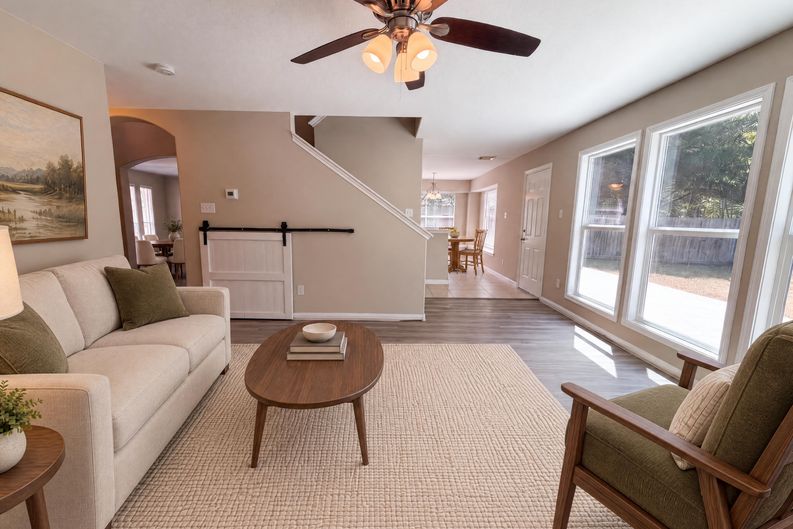 Photo 8 of 21 of 12159 Hawthorne Dr, Montgomery, TX