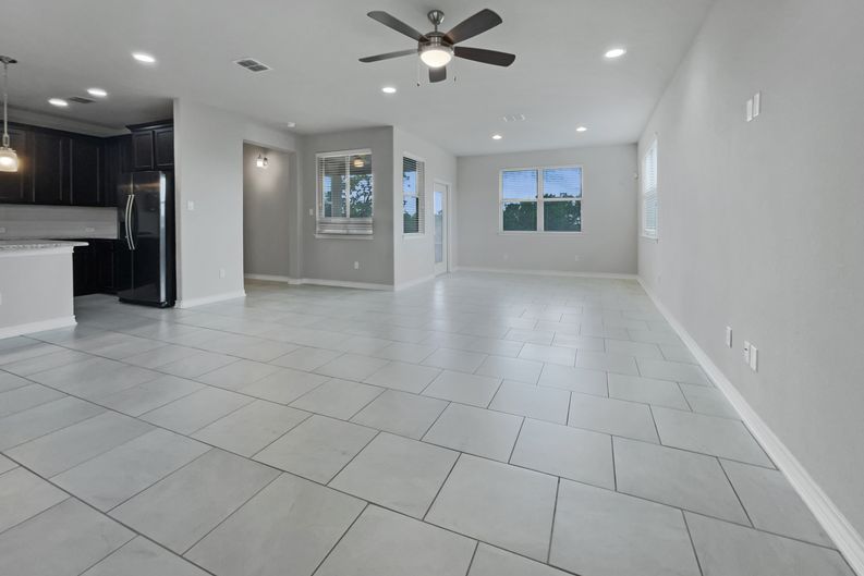 Photo 3 of 20 of 23006 Woodlawn Rdg, San Antonio, TX