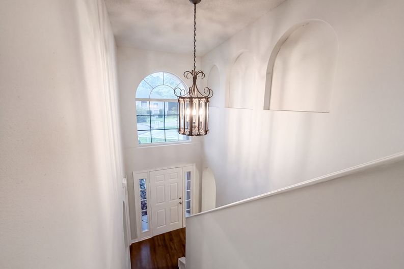 Photo 8 of 34 of 8215 Foxdale Dr, Jacksonville, FL