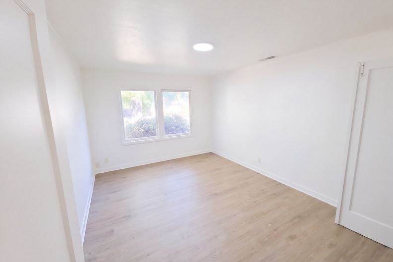 Photo 22 of 29 of 2580 Verna Way, Sacramento, CA