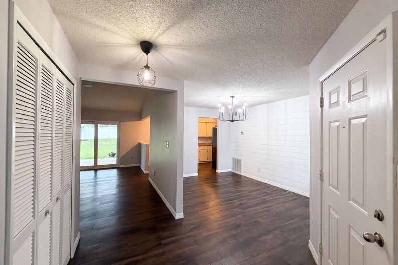 Photo 6 of 31 of 7756 Barberry Dr, Orlando, FL