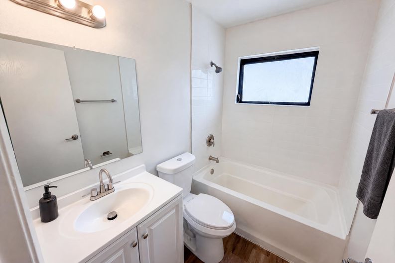 Photo 13 of 25 of 2768 Galatian Pl, Orlando, FL