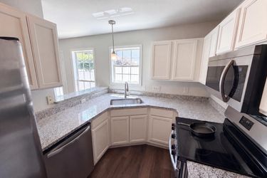 Photo 2 of 21 of 3831 Mohawk Ct, Charlotte, NC