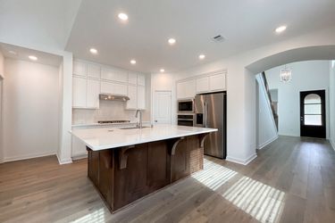 Photo 2 of 19 of 118 Neches Nook Ct, Conroe, TX