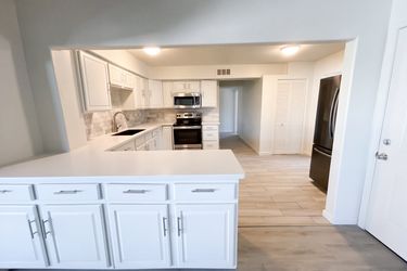 Photo 2 of 23 of 4253 E Vineyard Rd, Phoenix, AZ