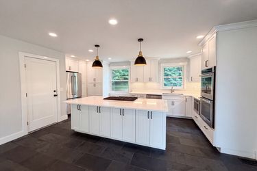 Photo 2 of 36 of 6112 Pinehurst Dr, Nashville, TN