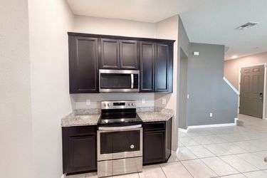 Photo 2 of 40 of 1572 Astoria Arbor Ln, Orlando, FL