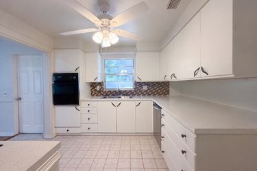 Photo 2 of 26 of 3010 Hatton St, Sarasota, FL