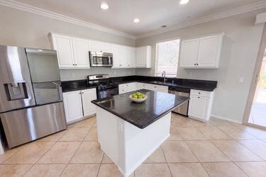 Photo 2 of 41 of 29495 Glenhurst Cir, Menifee, CA
