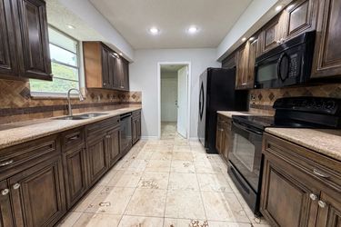 Photo 2 of 22 of 606 Gulfstream Trl S, Orange Park, FL