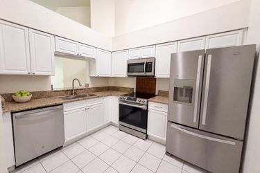 Photo 2 of 17 of 11648 Hidden Hollow Cir, Tampa, FL