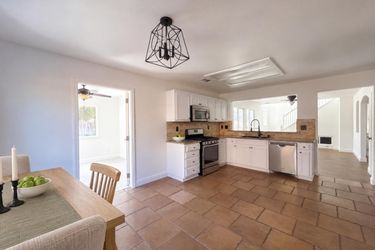 Photo 2 of 21 of 2520 Meadowgate Dr, Riverbank, CA