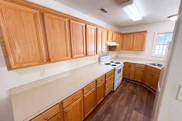 Photo 2 of 21 of 9514 Littleleaf Dr, Charlotte, NC