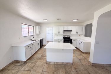 Photo 2 of 20 of 5596 W Cortaro Crossing Dr, Tucson, AZ