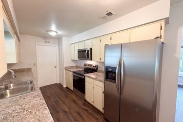 Photo 2 of 31 of 7756 Barberry Dr, Orlando, FL