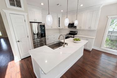Photo 2 of 44 of 4000 Amberley Ln, Marietta, GA