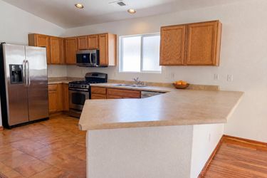 Photo 2 of 18 of 345 Peaceful Meadows Dr NE, Rio Rancho, NM