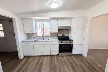 Photo 2 of 19 of 7266 E 29th St, Tucson, AZ
